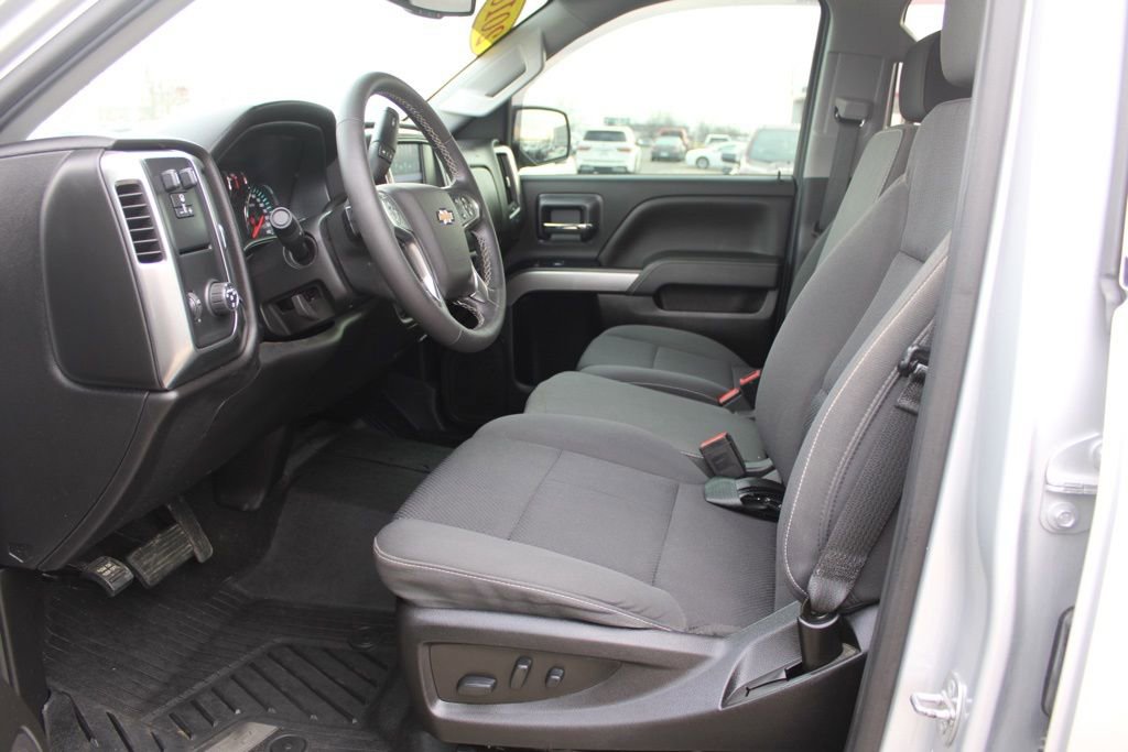 Used 2018 Chevrolet Silverado 1500 LT w/ All Star Edition image 14