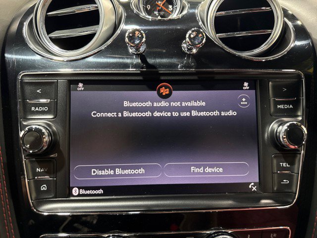 Used 2018 Bentley Bentayga image 76
