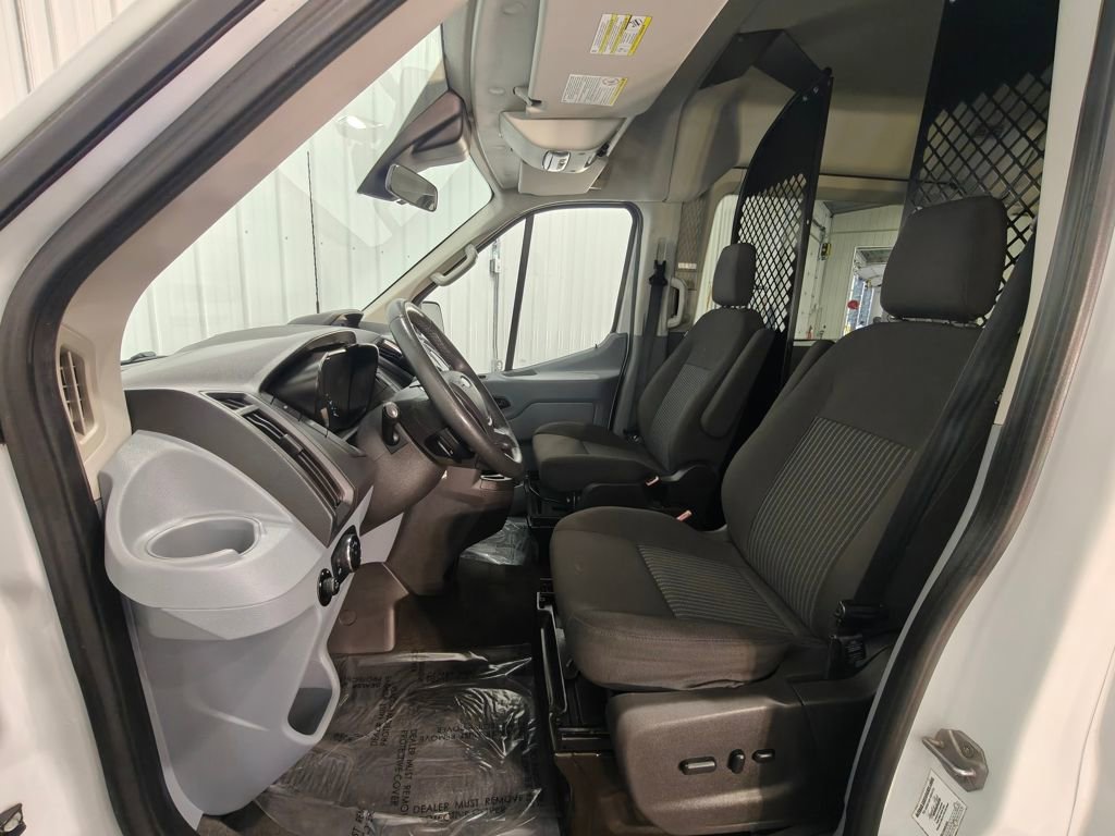 Used 2015 Ford Transit 150 XLT image 32