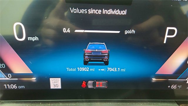 Used 2025 BMW X7 xDrive40i w/ Executive Package image 43