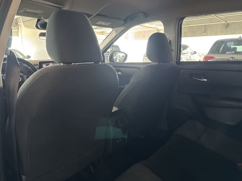 Used 2025 Nissan Rogue SV AWD/4WD image 22