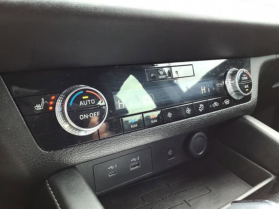 Used 2022 Mitsubishi Outlander SEL AWD/4WD image 29