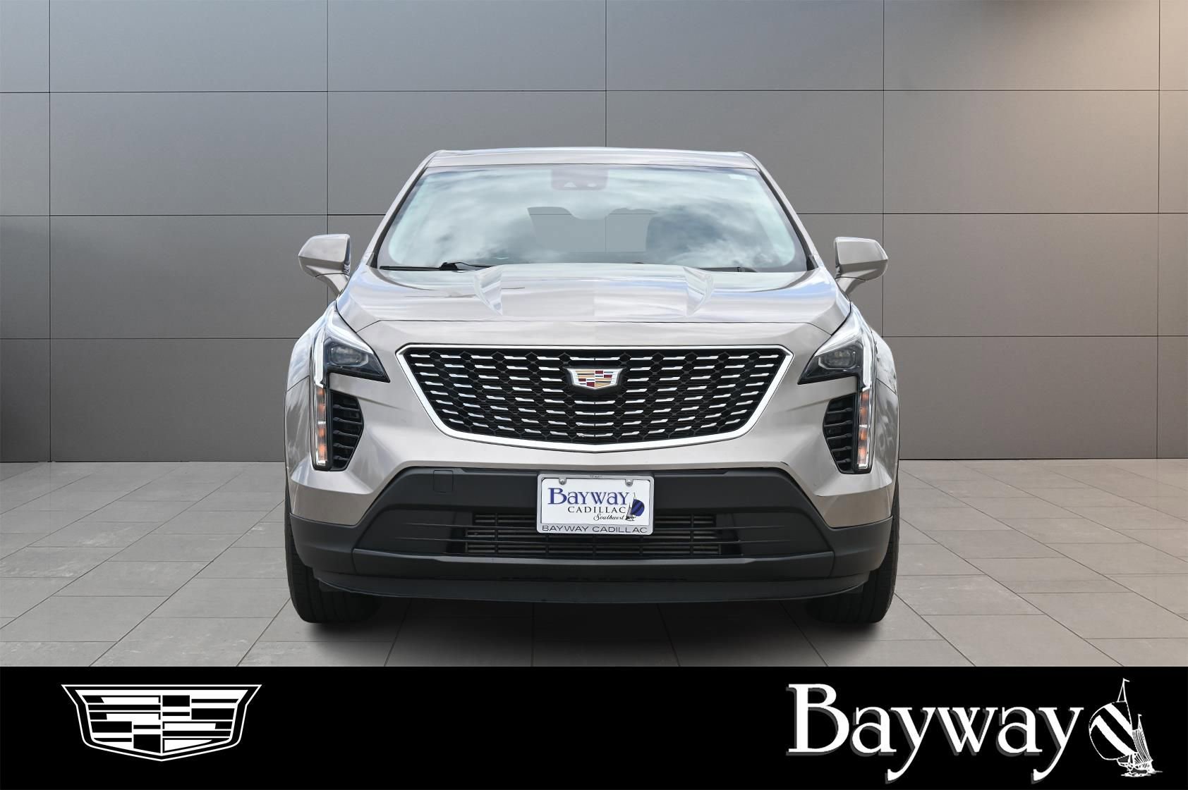 Certified 2023 Cadillac XT4 Luxury FWD image 2