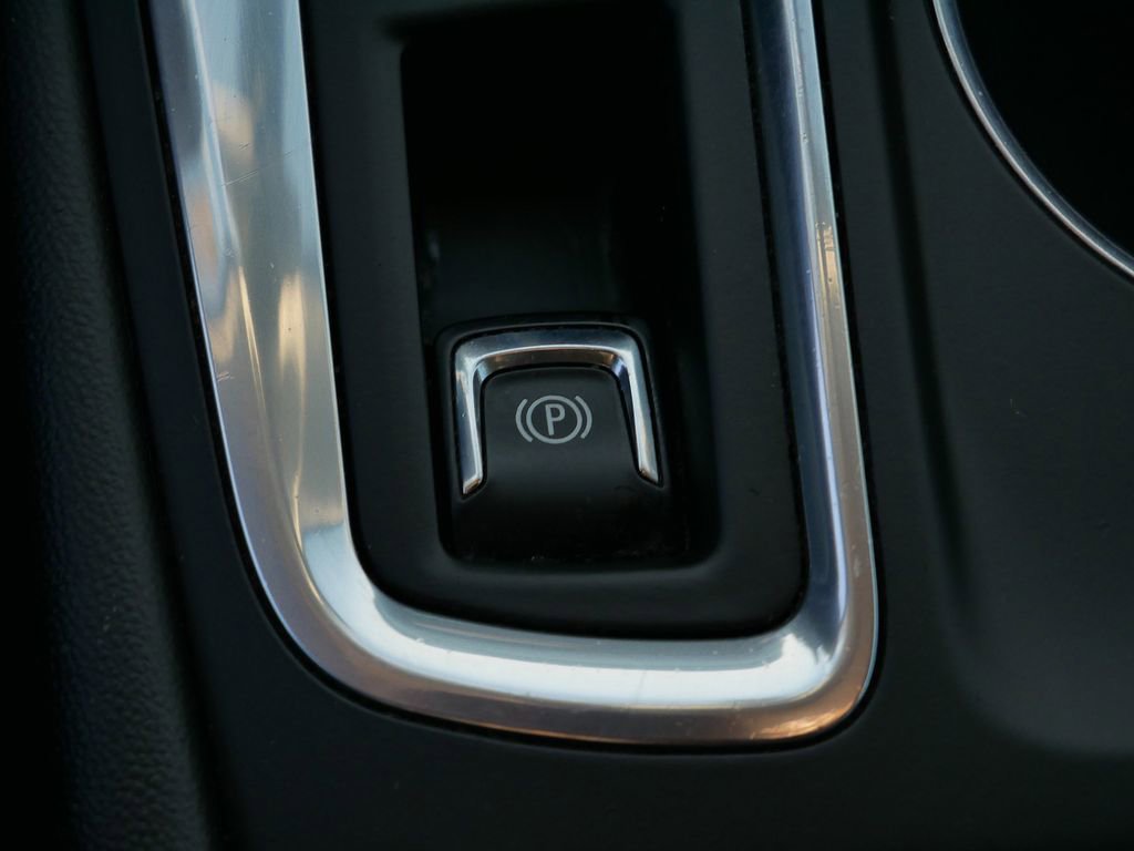 Used 2019 Chevrolet Equinox LT image 39