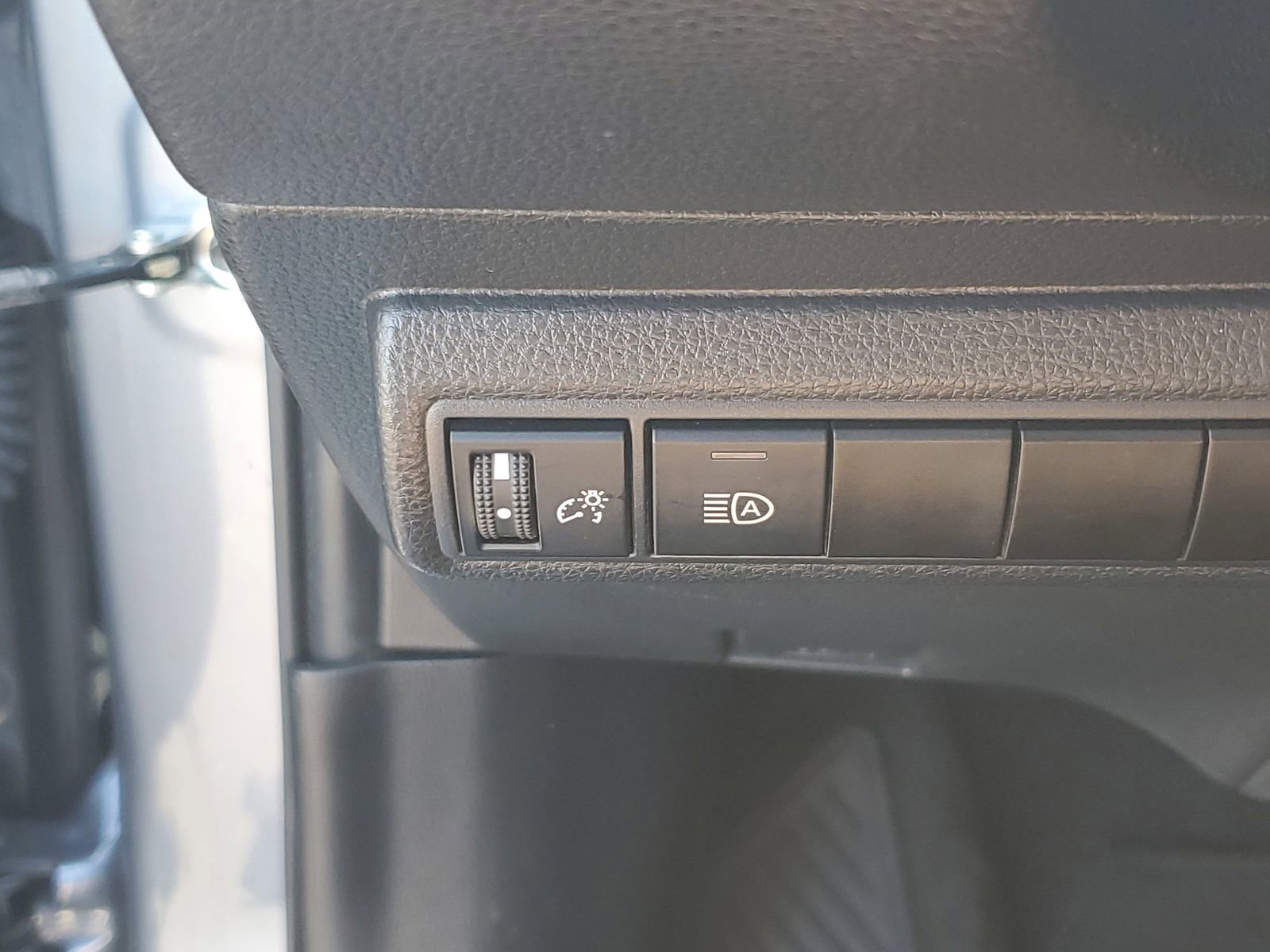 Used 2022 Toyota Corolla SE FWD image 26