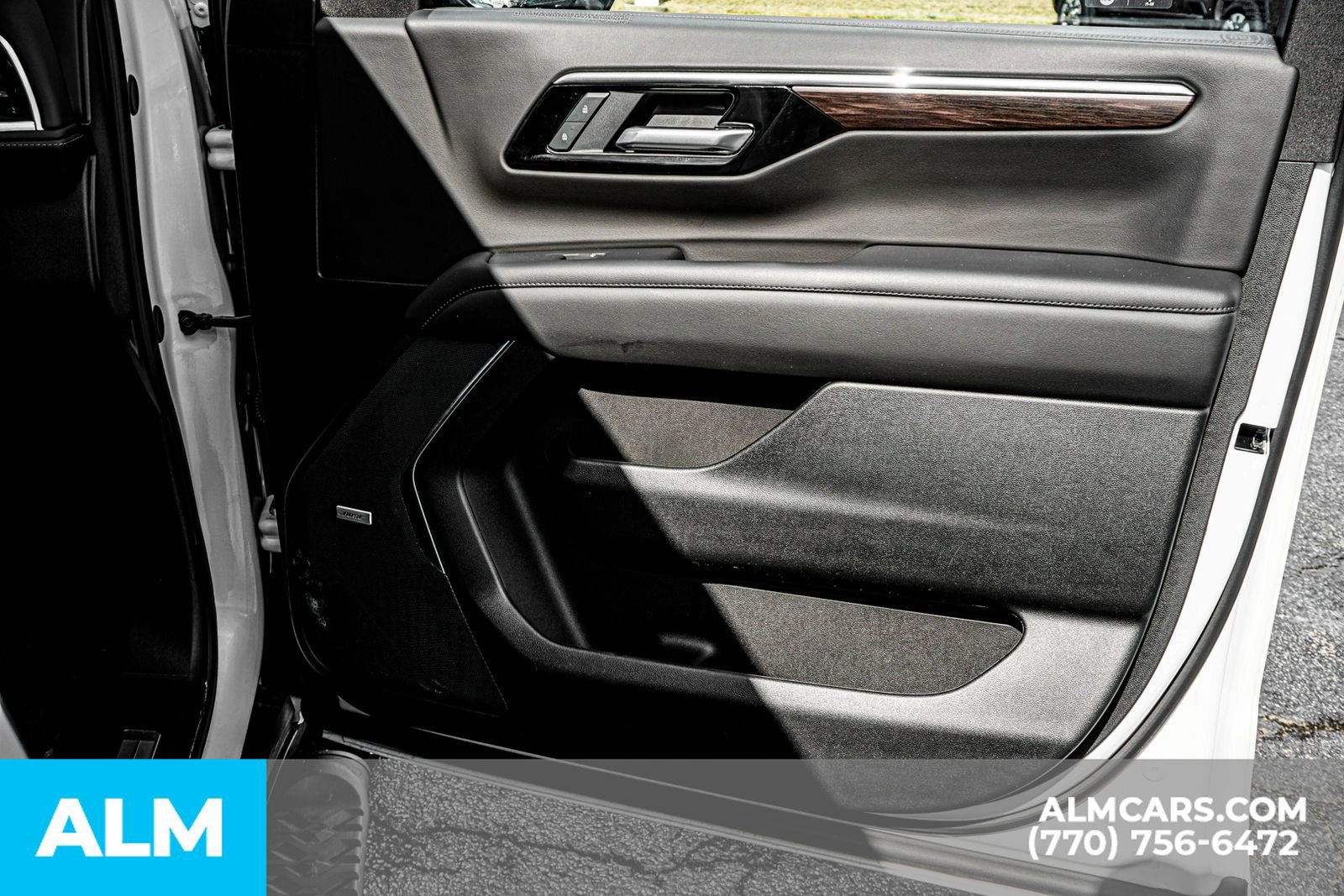 Used 2025 Chevrolet Tahoe Z71 w/ Comfort Package image 47