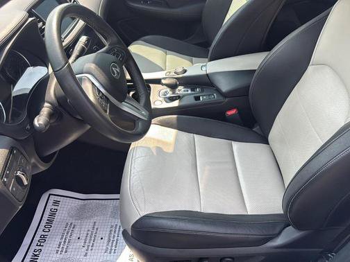 Used 2023 INFINITI QX55 Luxe w/ Accent Package AWD/4WD image 19