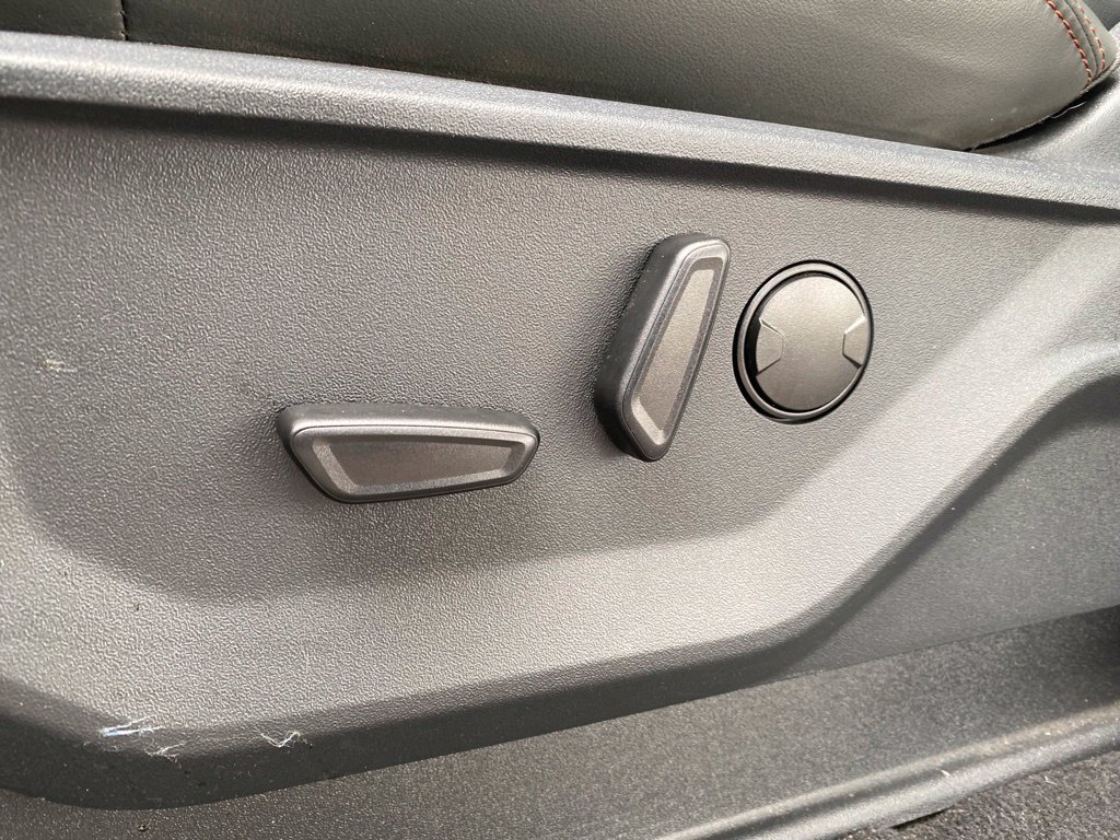 Certified 2025 Ford Expedition Active AWD/4WD image 16