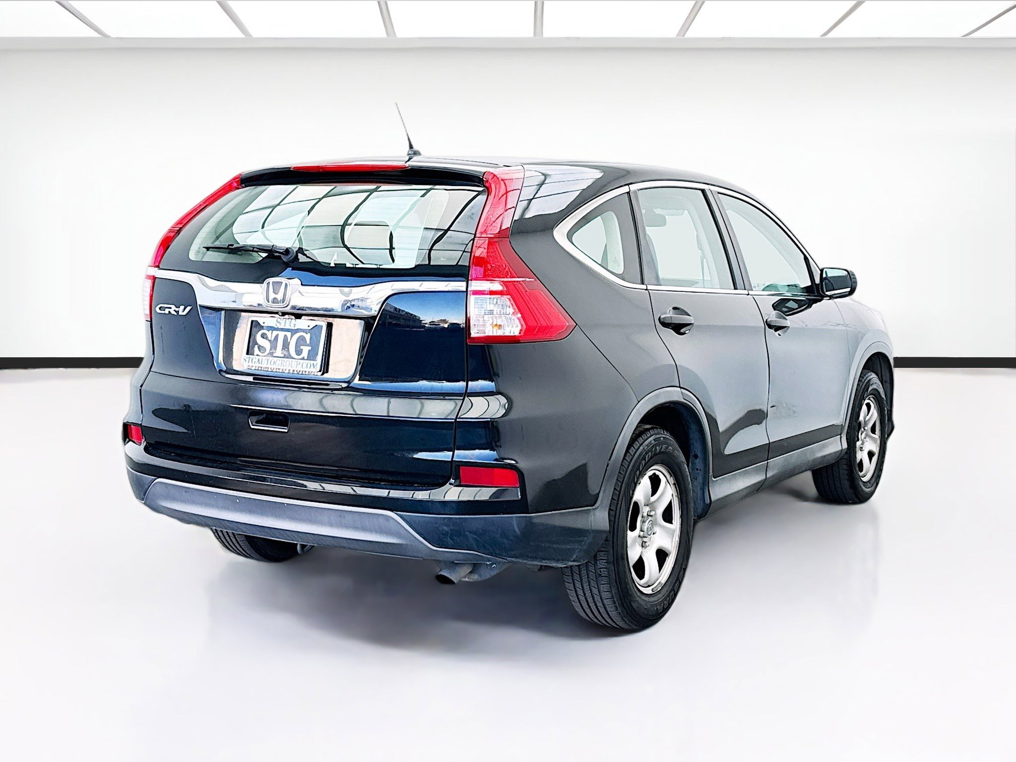 Used 2016 Honda CR-V LX image 4