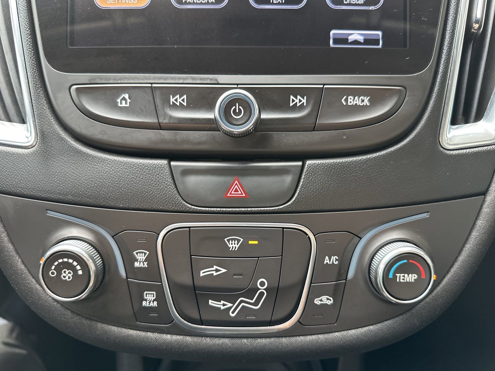 Used 2016 Chevrolet Malibu LT FWD image 19