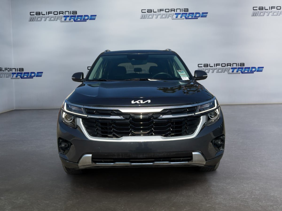 Used 2026 Kia Seltos EX FWD image 2