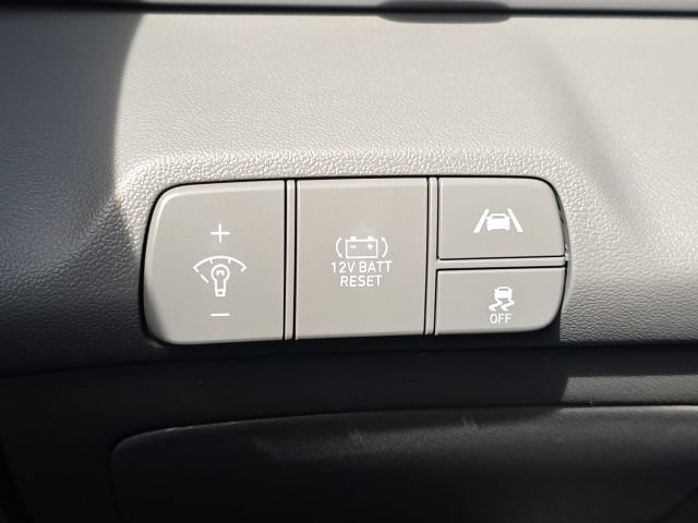 Certified 2023 Hyundai Elantra SEL Sport FWD image 8