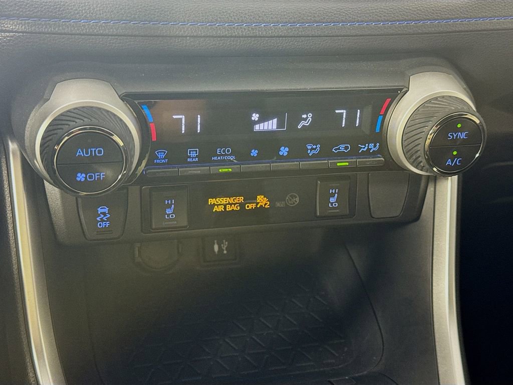 Used 2019 Toyota RAV4 XSE image 18