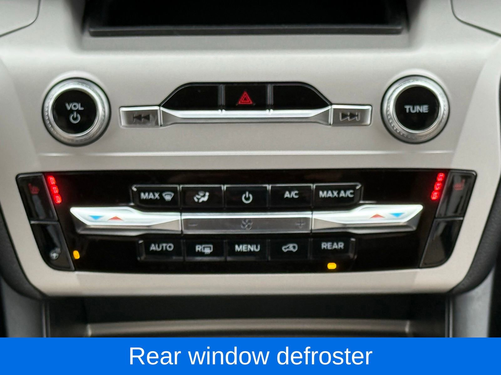 Used 2023 Ford Explorer XLT w/ Equipment Group 202A image 21