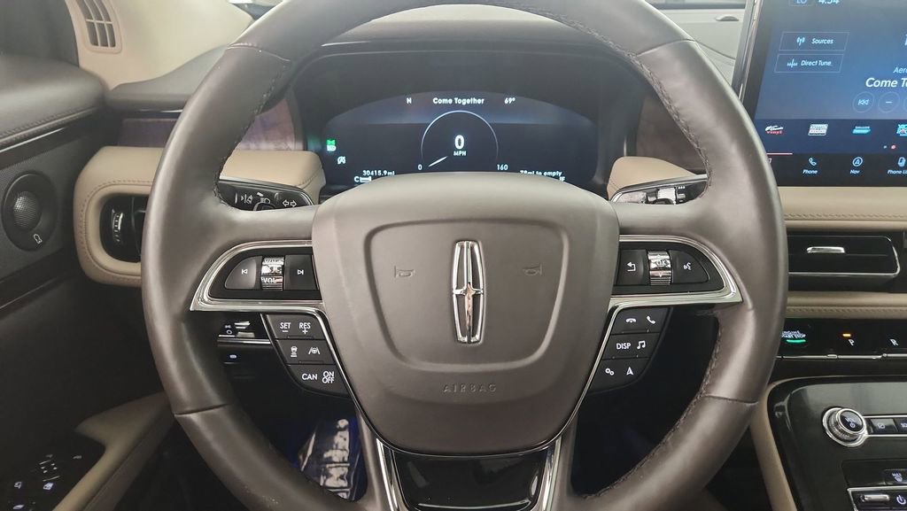 Used 2023 Lincoln Nautilus Reserve w/ Equipment Group 201A image 12
