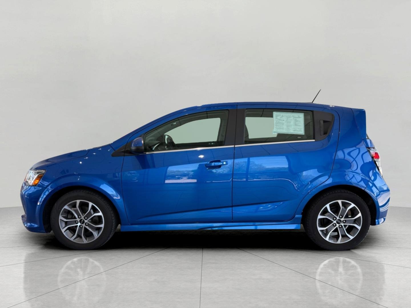 Used 2019 Chevrolet Sonic LT w/ Convenience Package FWD image 8