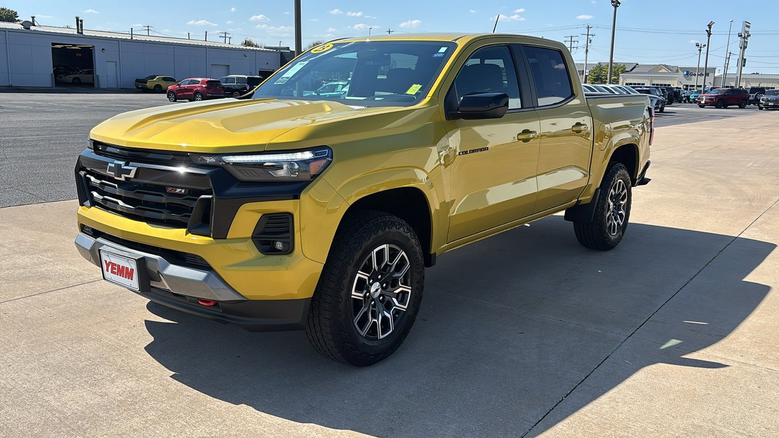Used 2023 Chevrolet Colorado Z71 w/ Z71 Convenience Package 2 image 5