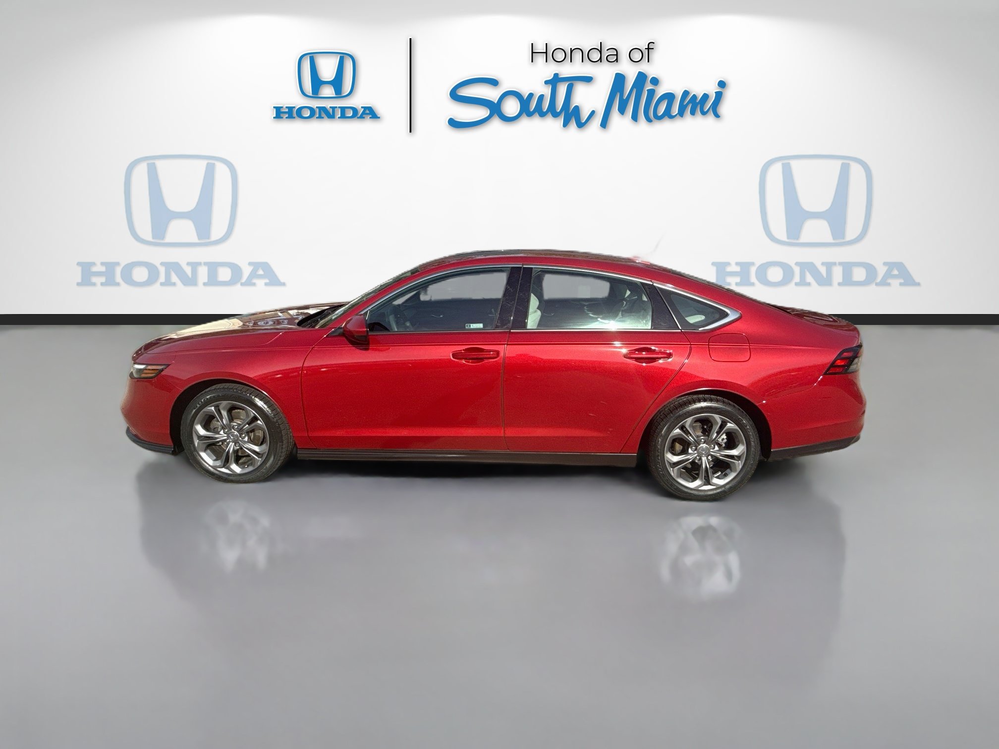Certified 2024 Honda Accord EX image 4