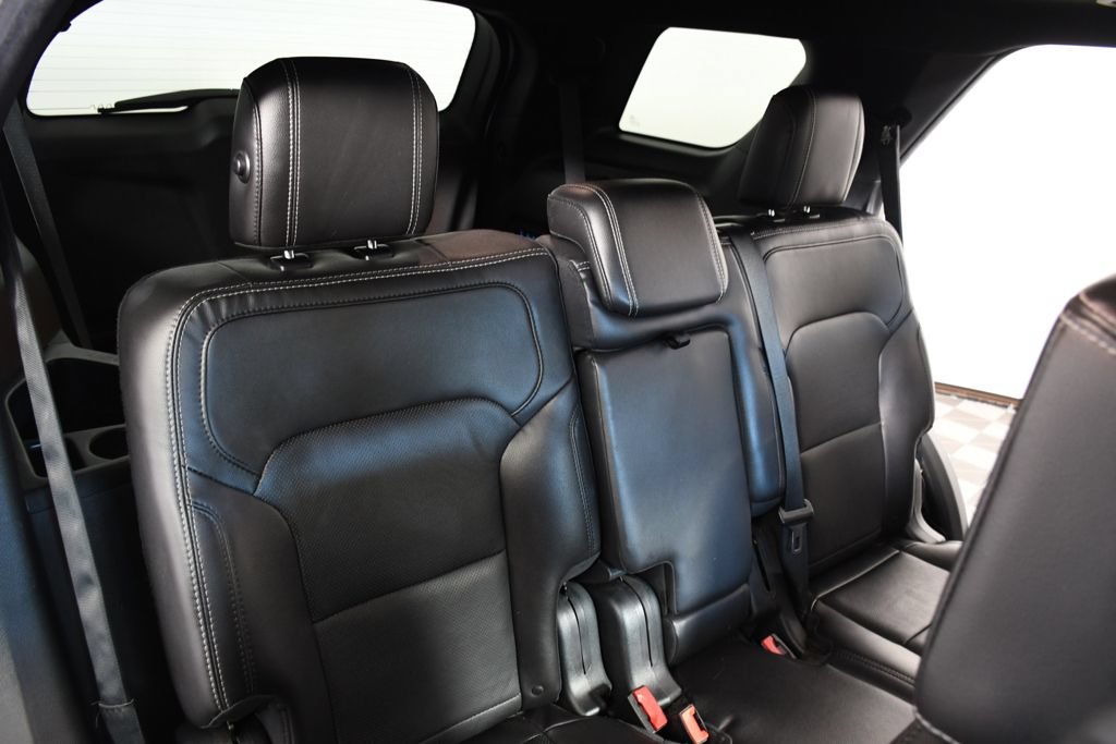 Used 2018 Ford Explorer Limited w/ Equipment Group 301A AWD/4WD image 23