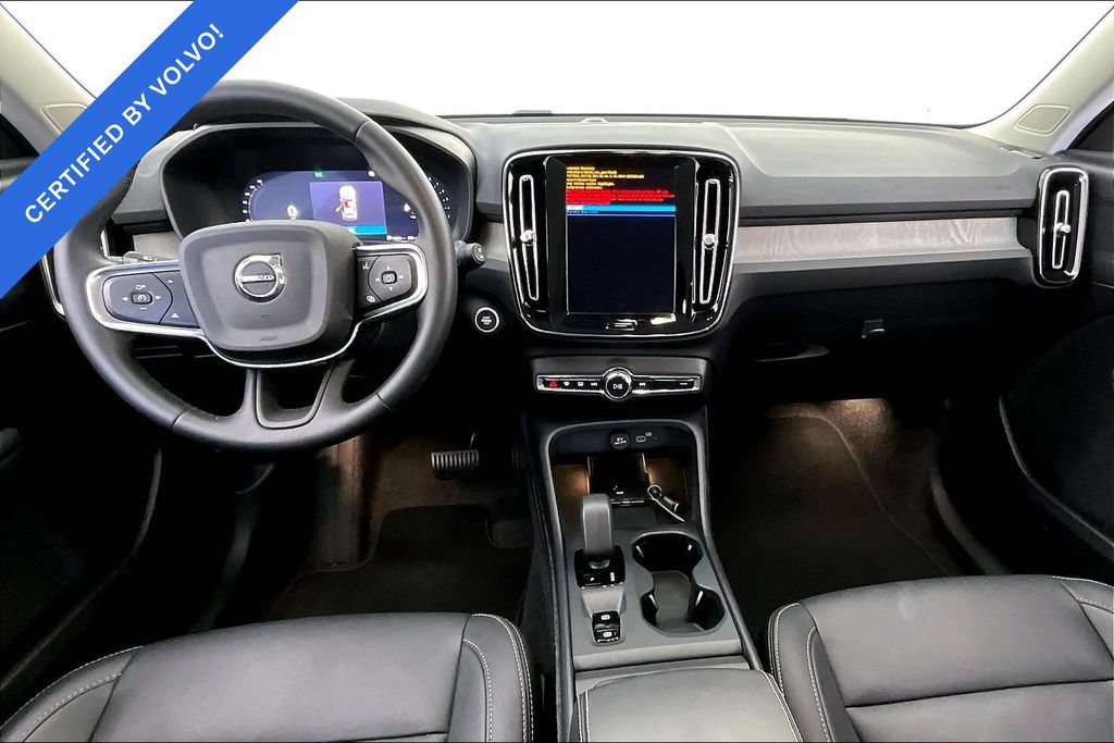 Used 2026 Volvo XC40 B4 Core w/ Climate Package FWD image 18