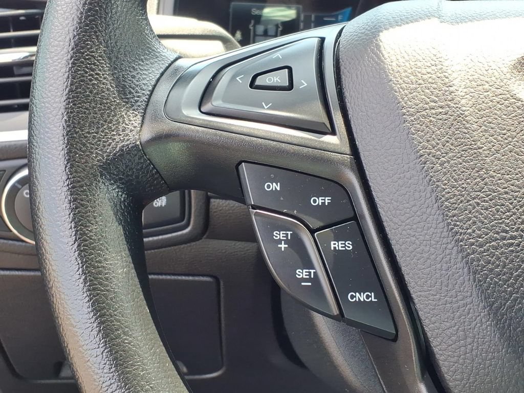 Used 2022 Ford Edge SE w/ Black Appearance Package AWD/4WD image 11