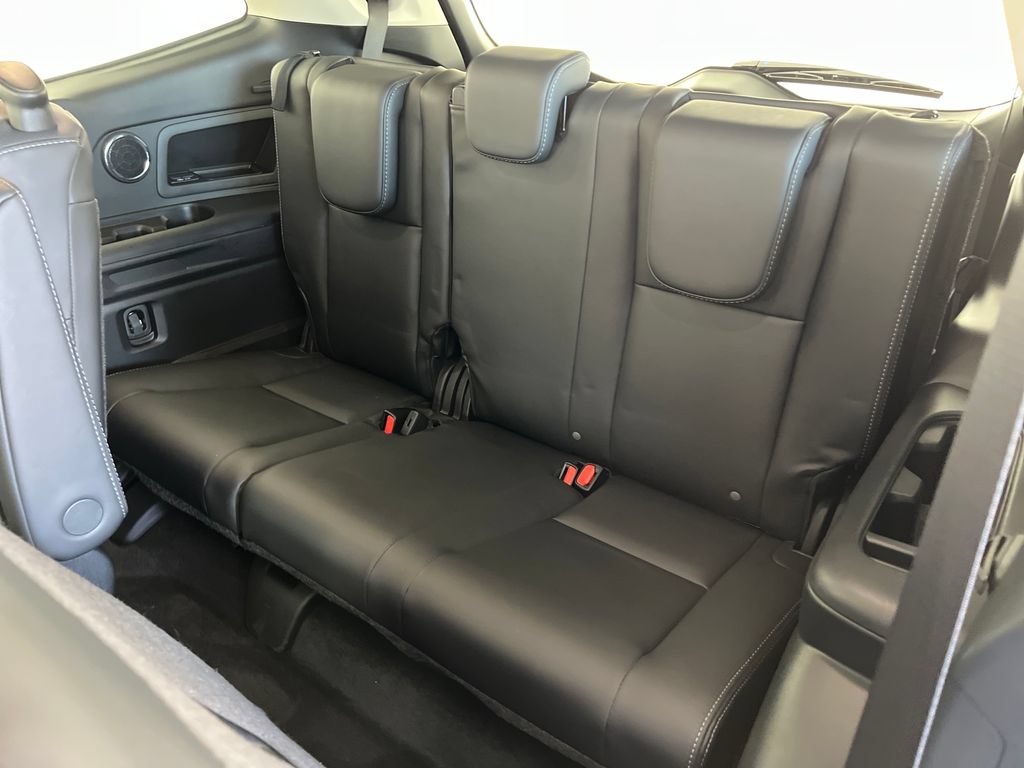 Used 2025 Subaru Ascent Limited w/ Popular Package #1 AWD/4WD image 44