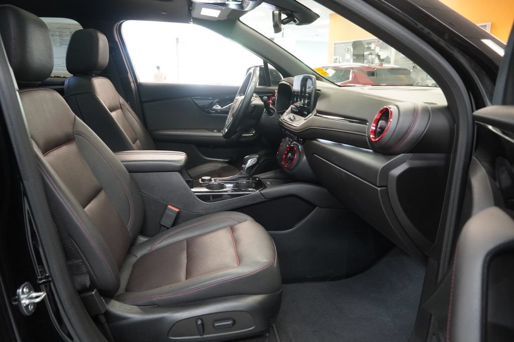 Used 2023 Chevrolet Blazer RS w/ Enhanced Convenience Package AWD/4WD image 38
