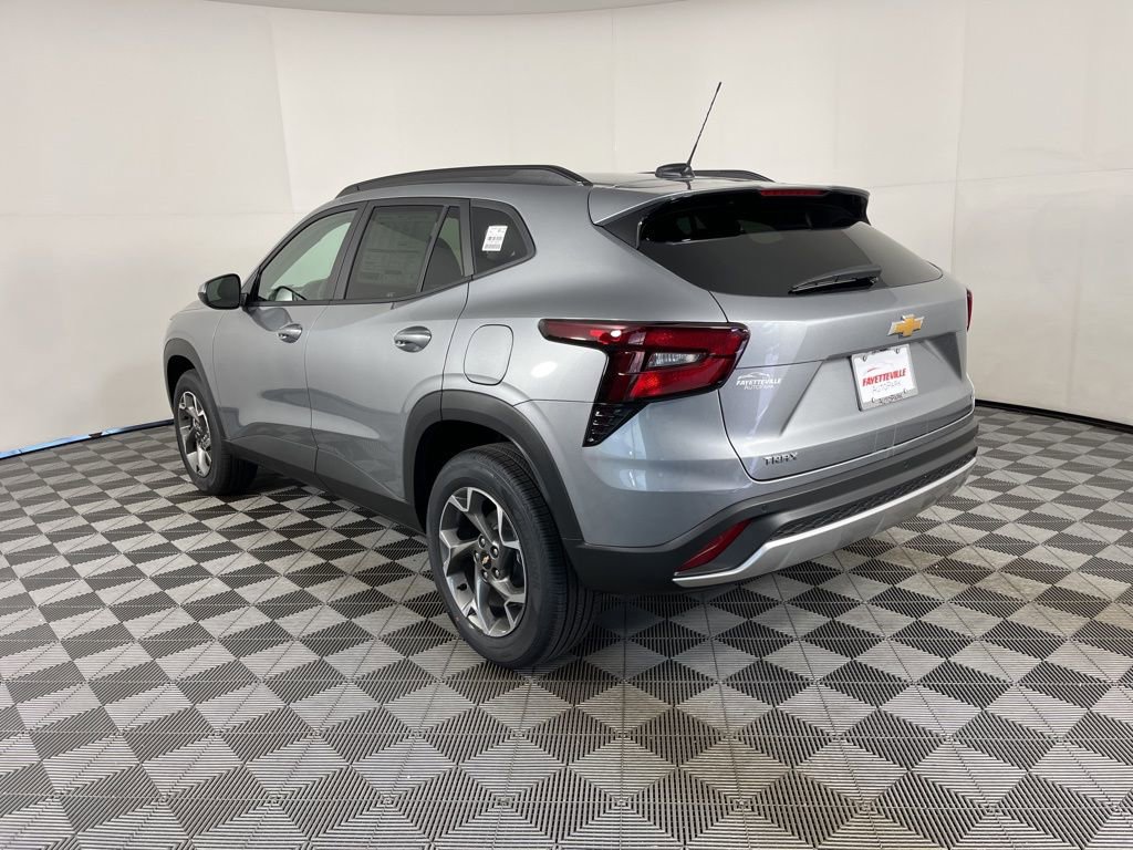 New 2026 Chevrolet Trax LT w/ Driver Confidence Package image 3