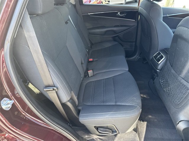 Used 2019 Kia Sorento LX w/ LX Convenience Package image 15