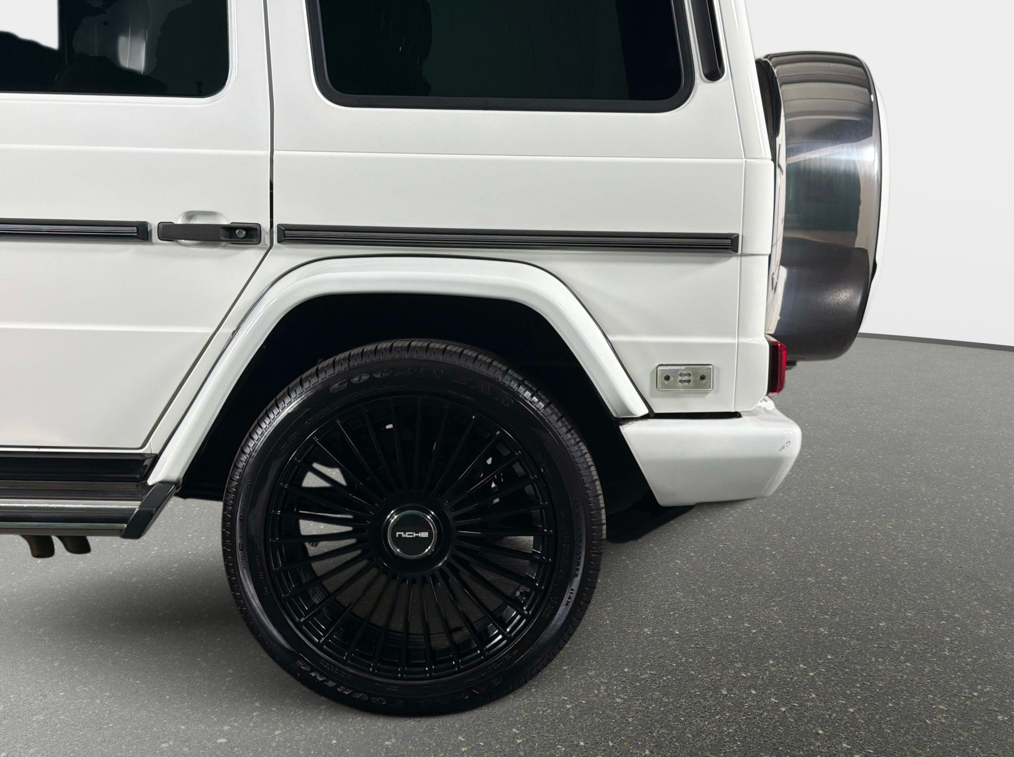 Used 2014 Mercedes-Benz G 550 image 11