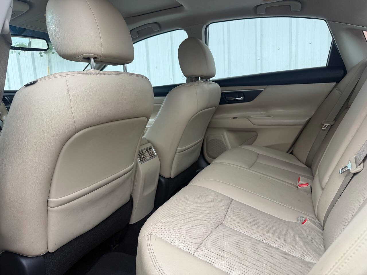 Used 2016 Nissan Altima 3.5 SL FWD image 18