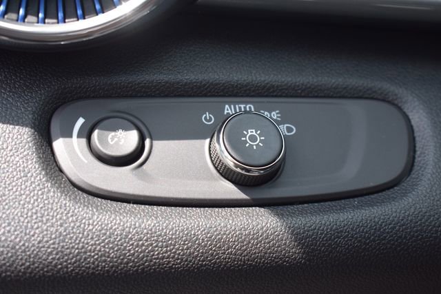 New 2026 Chevrolet Trax LT w/ LT Convenience Package FWD image 22