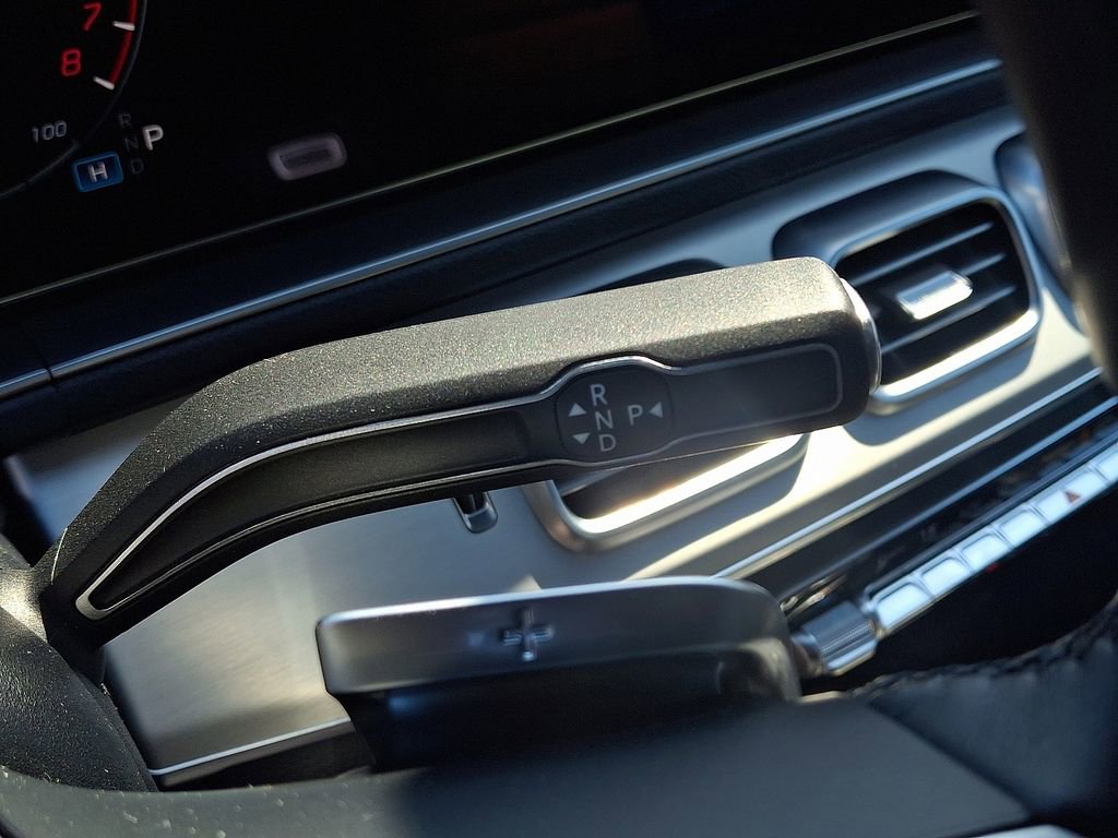 Used 2024 Mercedes-Benz GLE 450e 4MATIC image 16