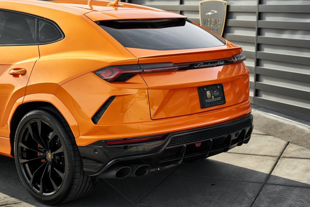 Used 2022 Lamborghini Urus image 10