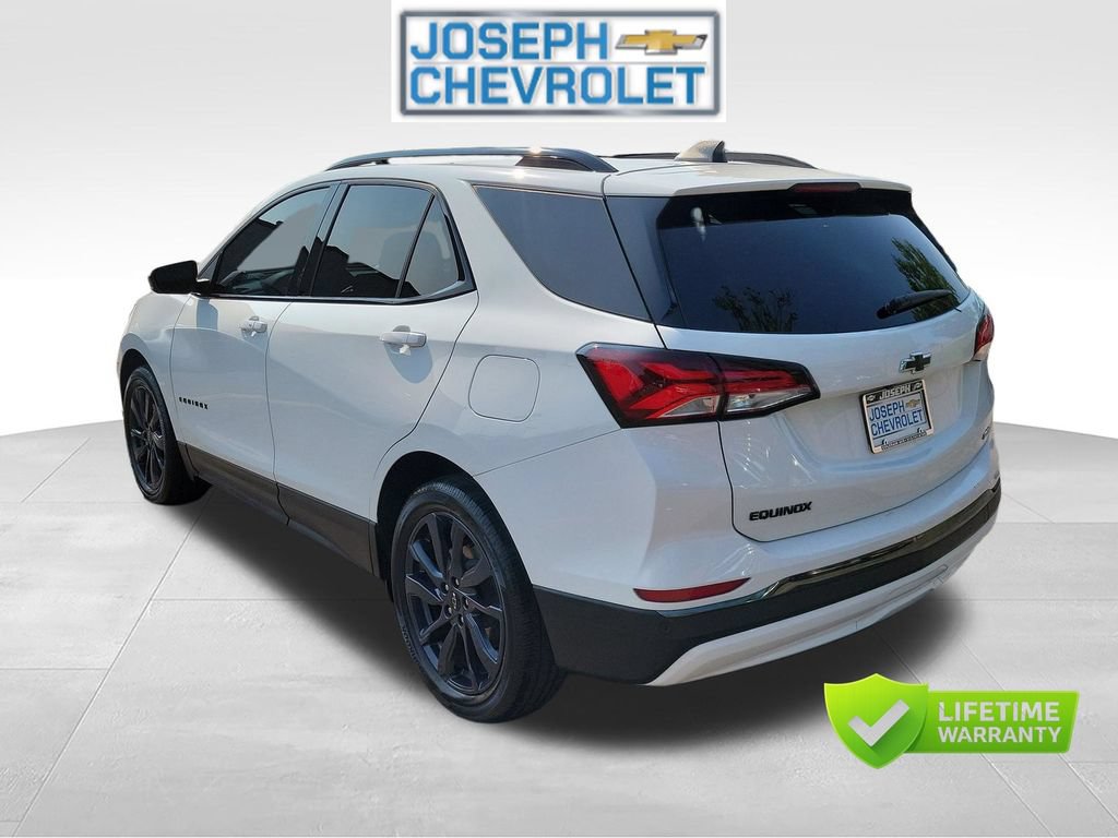Used 2022 Chevrolet Equinox RS FWD image 3
