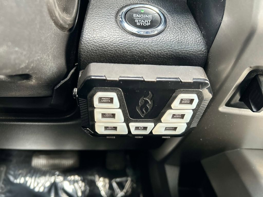 Used 2017 Ford F250 Lariat w/ Lariat Ultimate Package AWD/4WD image 33