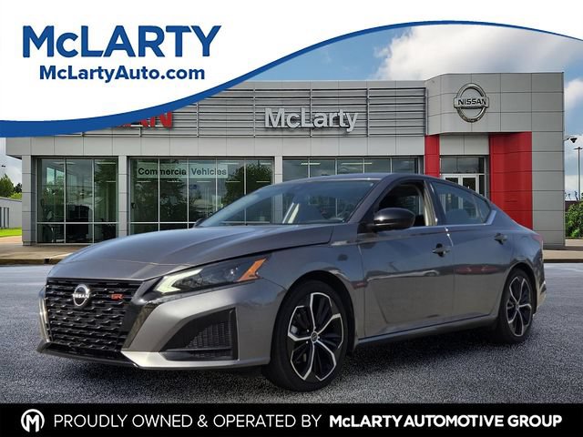 Used 2024 Nissan Altima 2.5 SR FWD image 1