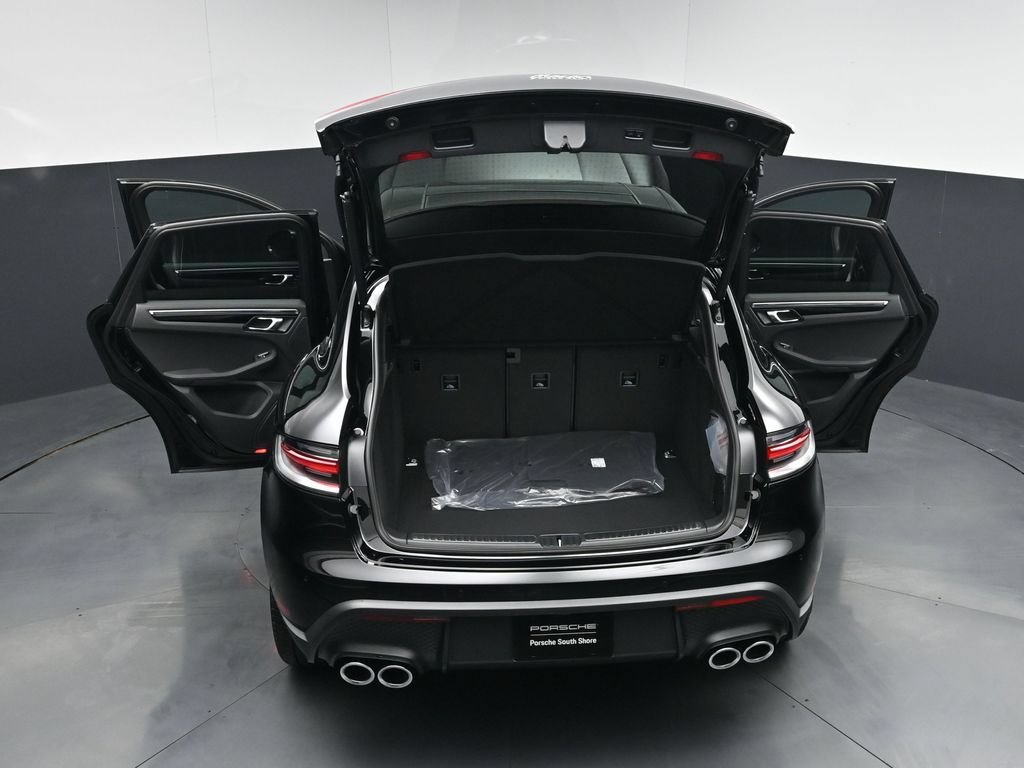 New 2026 Porsche Macan AWD/4WD image 31