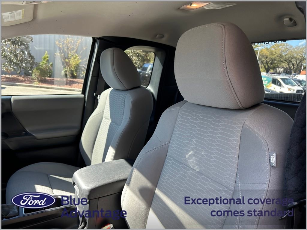 Used 2017 Toyota Tacoma SR image 10