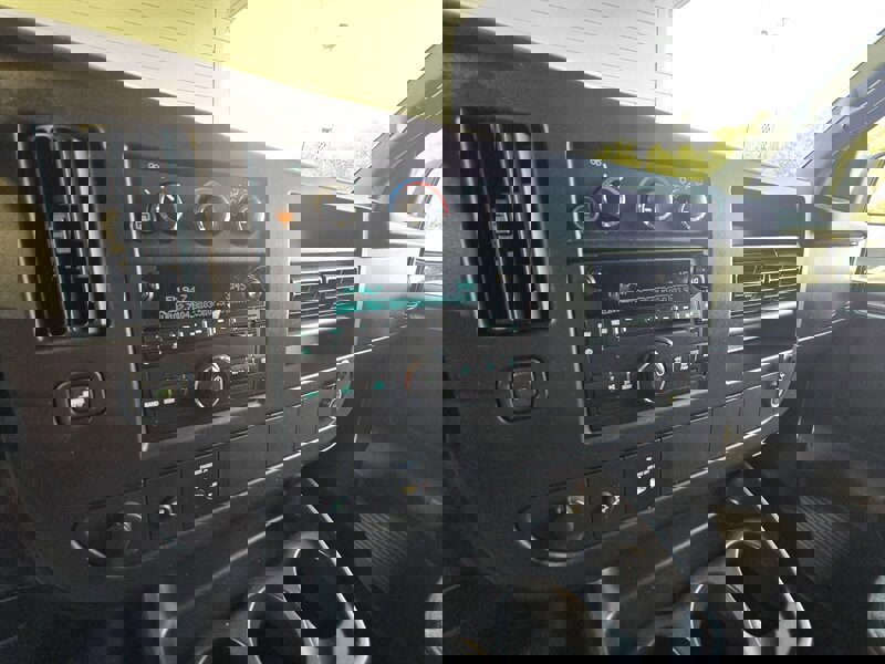 Used 2009 Chevrolet Express 3500 LS w/ LT Preferred Equipment Group image 16