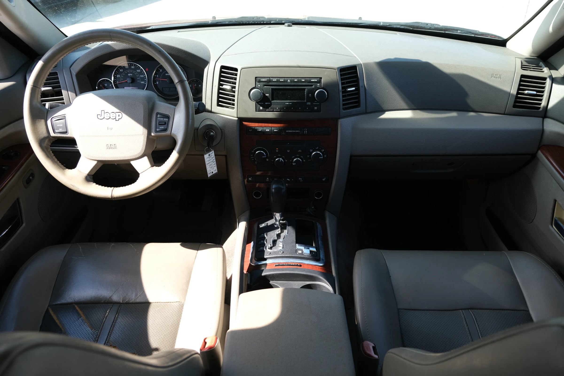 Used 2006 Jeep Grand Cherokee Limited AWD/4WD image 10