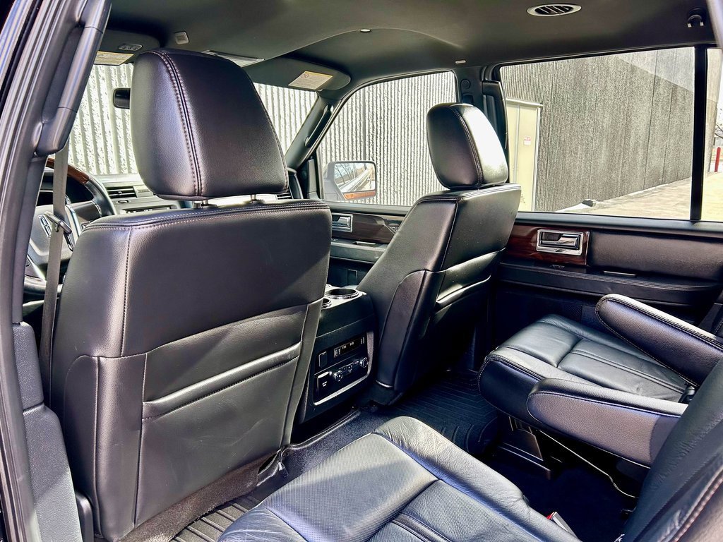 Used 2017 Lincoln Navigator L Reserve image 15