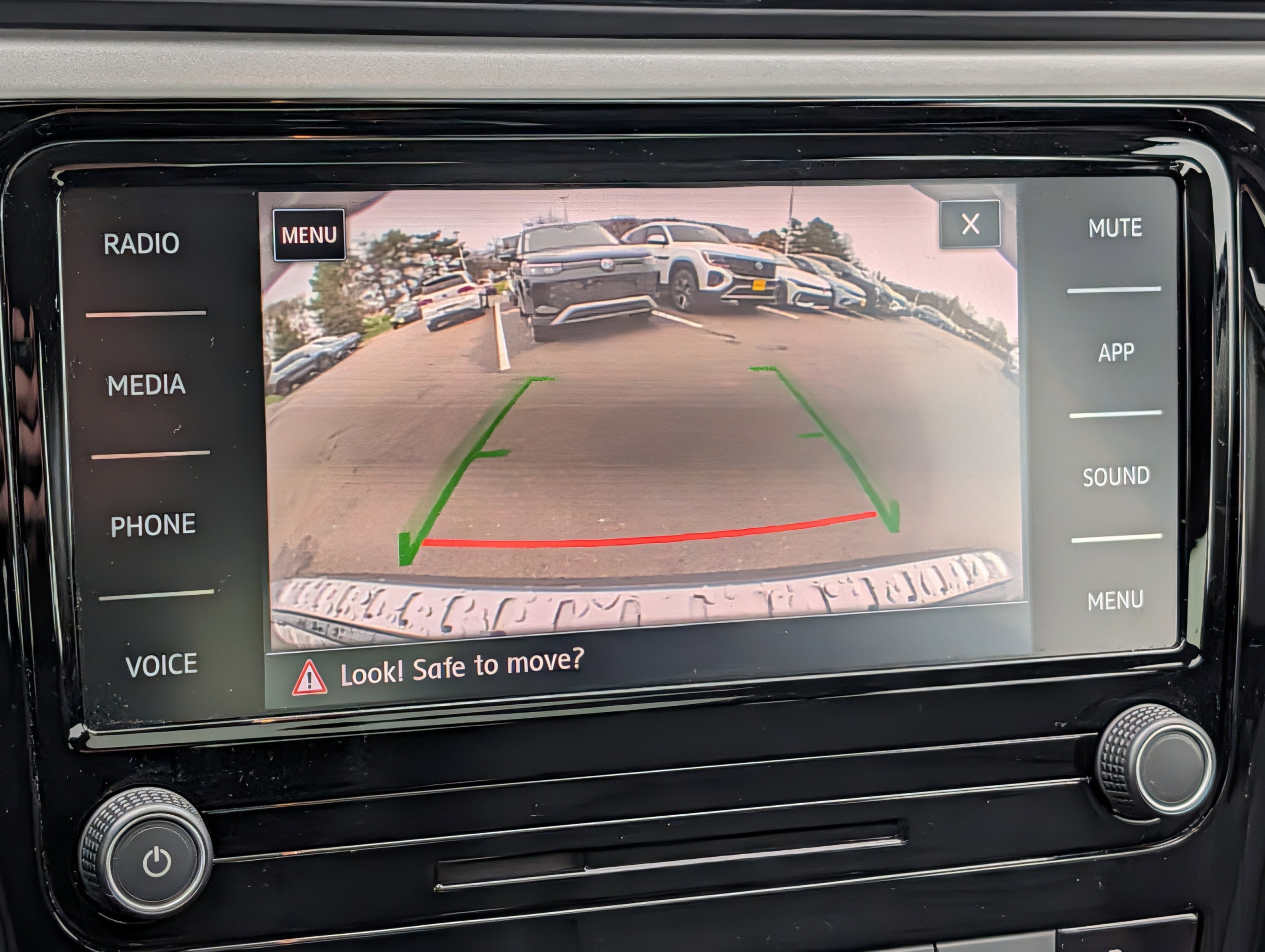 Used 2021 Volkswagen Passat 2.0T SE FWD image 27