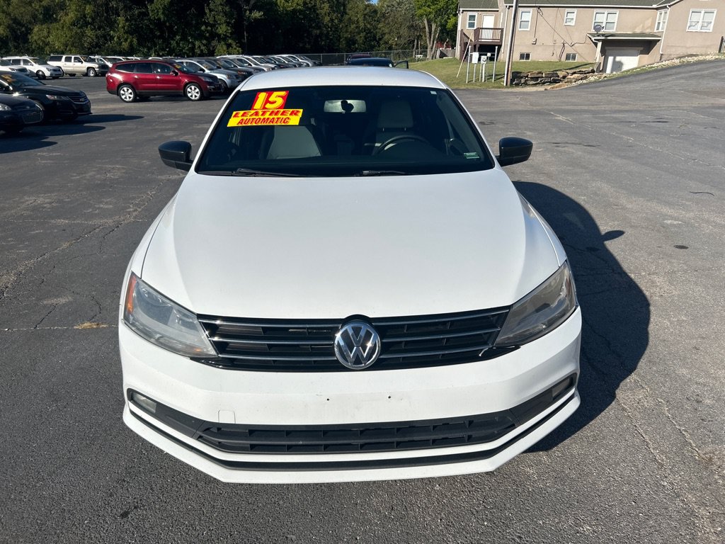Used 2015 Volkswagen Jetta Sport FWD image 3
