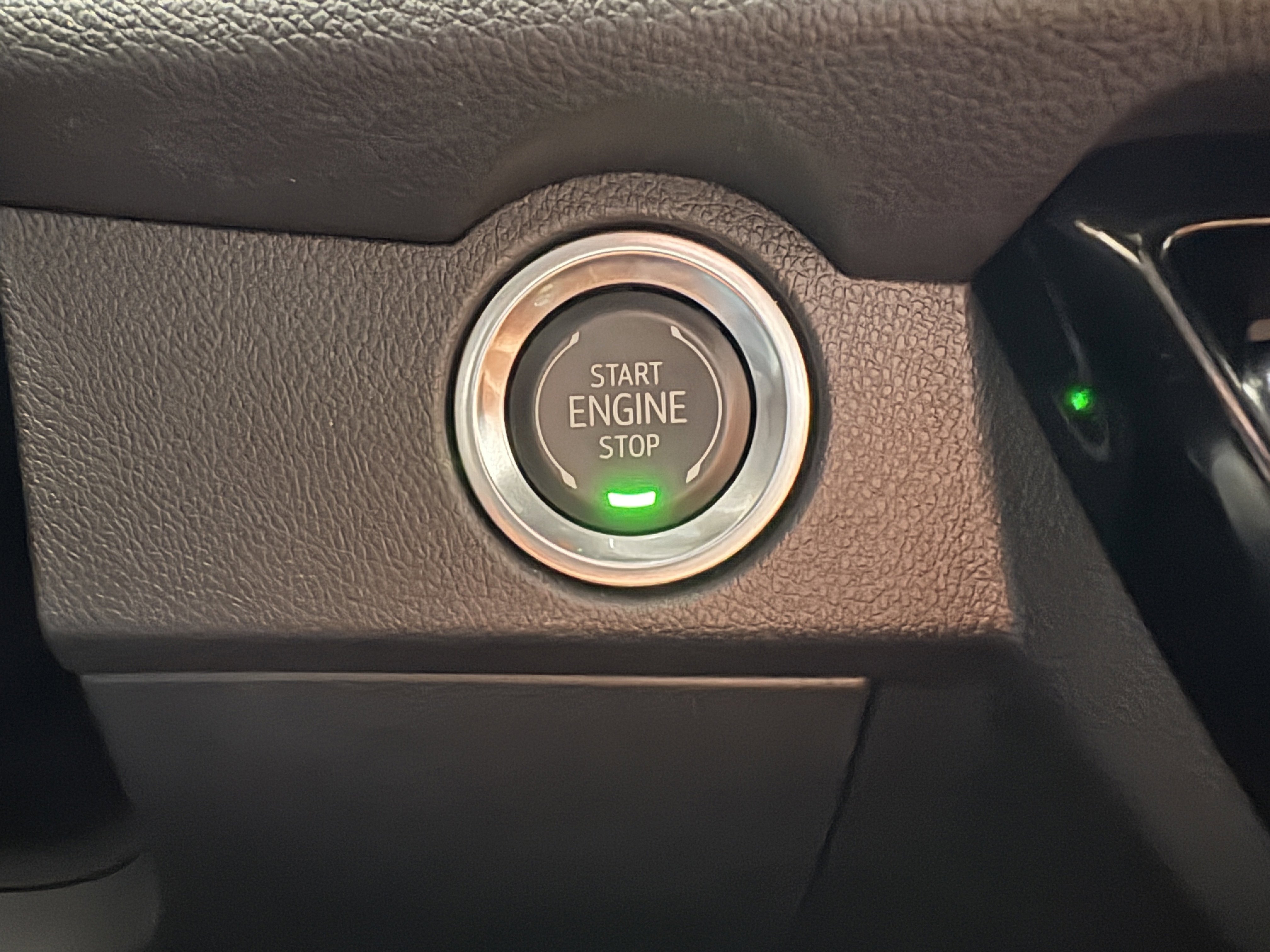 Used 2025 Chevrolet Traverse High Country w/ LPO, Floor Liner Package image 15