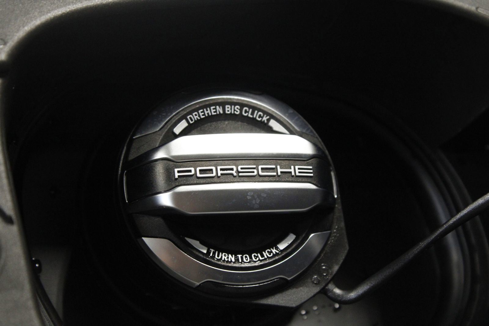Certified 2025 Porsche Macan S AWD/4WD image 35