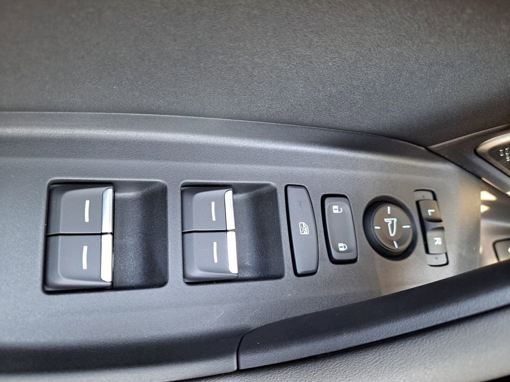 New 2025 Acura TLX w/ Technology Package image 14