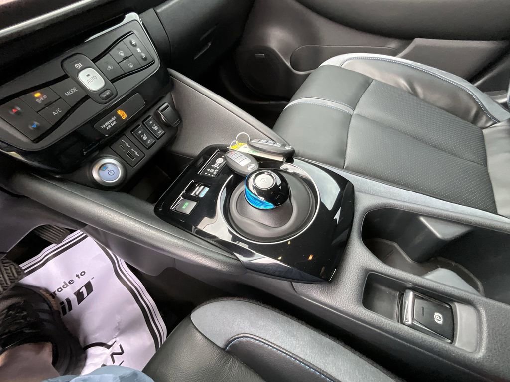 Certified 2022 Nissan Leaf SL Plus image 39
