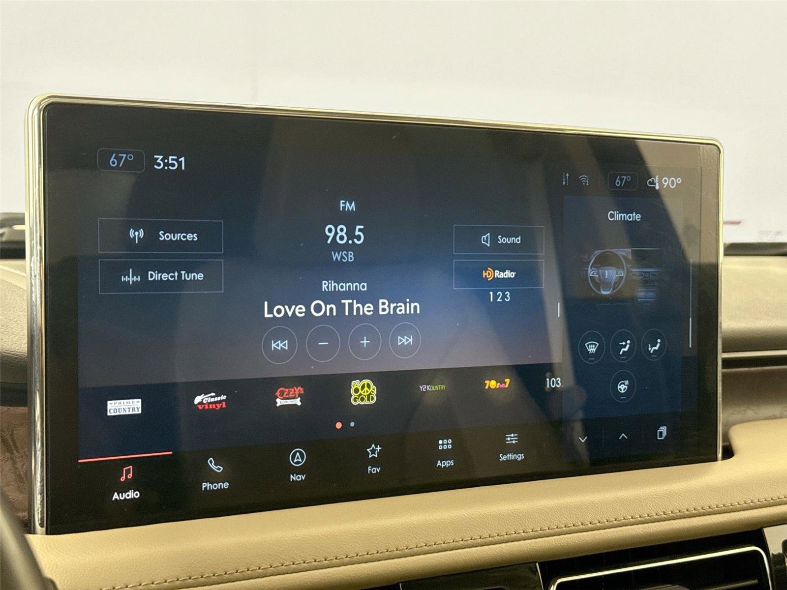 Used 2021 Lincoln Nautilus Reserve w/ Cargo Utility Package image 23