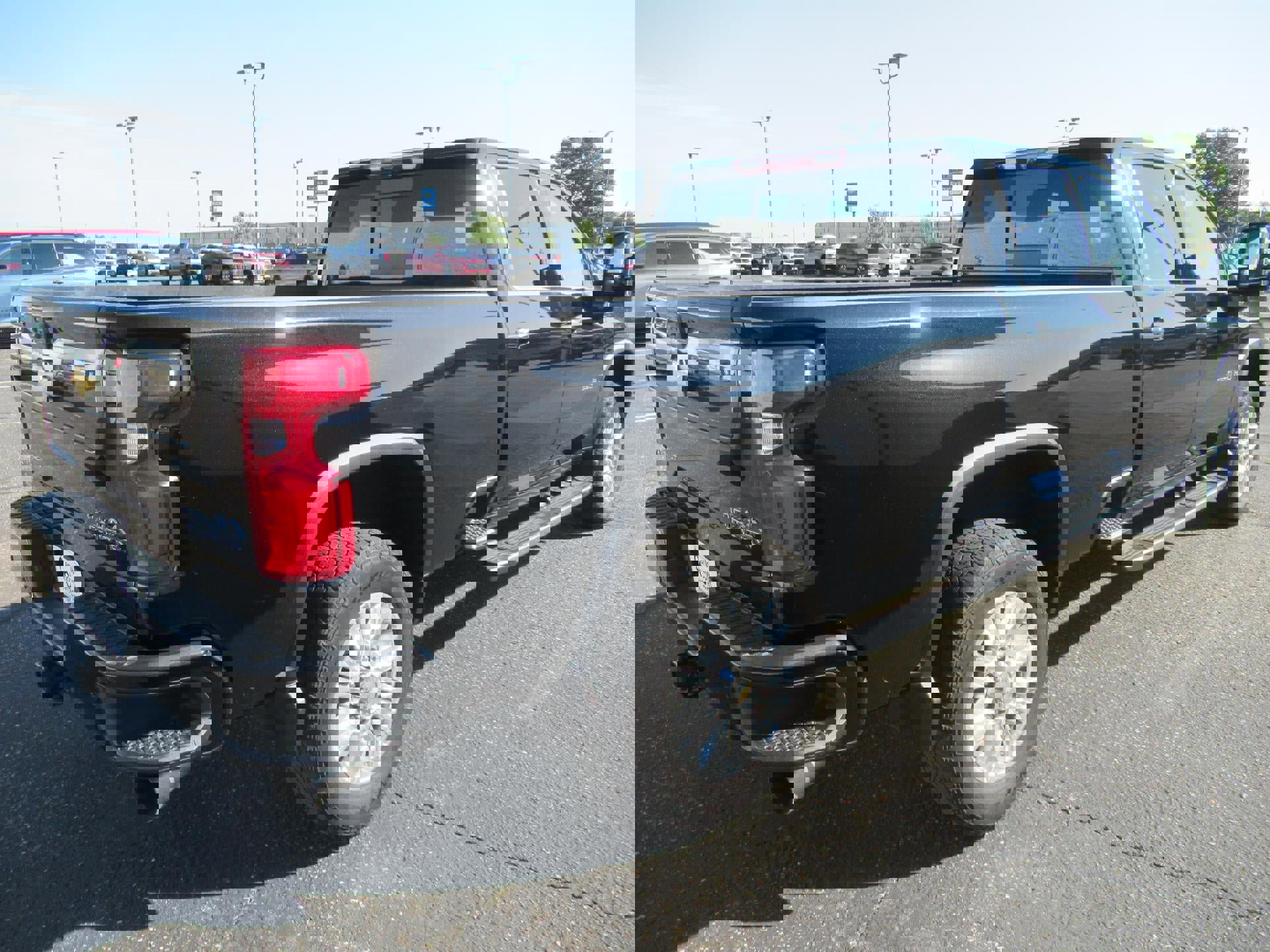 Certified 2023 Chevrolet Silverado 3500 High Country w/ Technology Package image 5